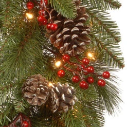 Christmas Central Pre-Lit Bristle Berry Artificial Christmas Wreath, 30-Inch, Warm White LED Lights 7 Christmas Central Pre-Lit Bristle Berry Artificial Christmas Wreath, 30-Inch, Warm White LED Lights -Christmas Decoration Store dnat pebb3 300 24wb1 3 36319.1663860519