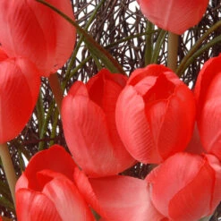 Tulip Artificial Floral Wreath, Red And Green 24-Inch 8 Tulip Artificial Floral Wreath, Red And Green 24-Inch -Christmas Decoration Store dnat ras hy55724w r1 3 27393.1631812642