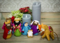 Pack Of 8 Red And Purple Plush Christmas Nativity Figurines 5.5" 7 Pack Of 8 Red And Purple Plush Christmas Nativity Figurines 5.5" -Christmas Decoration Store raz 3129437 3 53893.1599268857