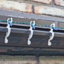 Northlight Set Of 150 Clear Max Pro Anywhere Christmas Light Clips -Christmas Decoration Store simpleliving 714025 max20pro20lifestyle 14313.1665610746